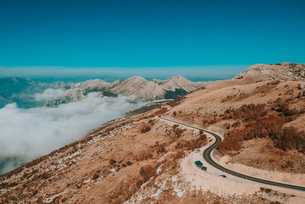 Votra-Mountain Driving